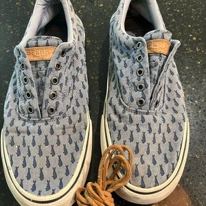 Mens size 13 Sperry lace-up shoes by Vineyard Vines.